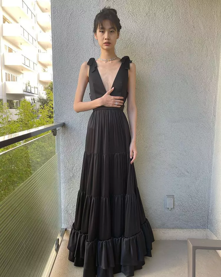 HoYeon-Jung-267684323_245767394310373_6940844033423633514_n