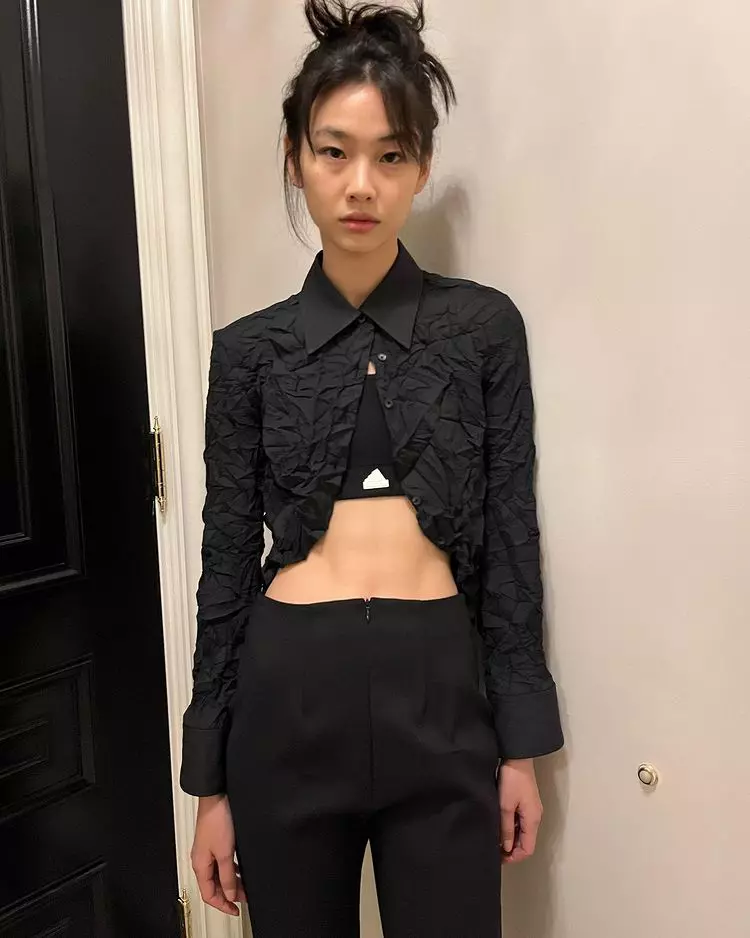 HoYeon-Jung-267999688_693343771650401_8927241436682636199_n