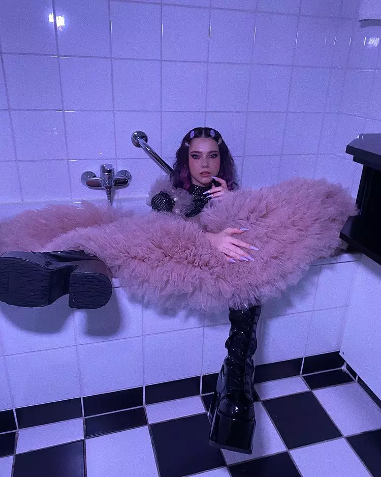 roxen-non-binara-orientare-sexuala-4