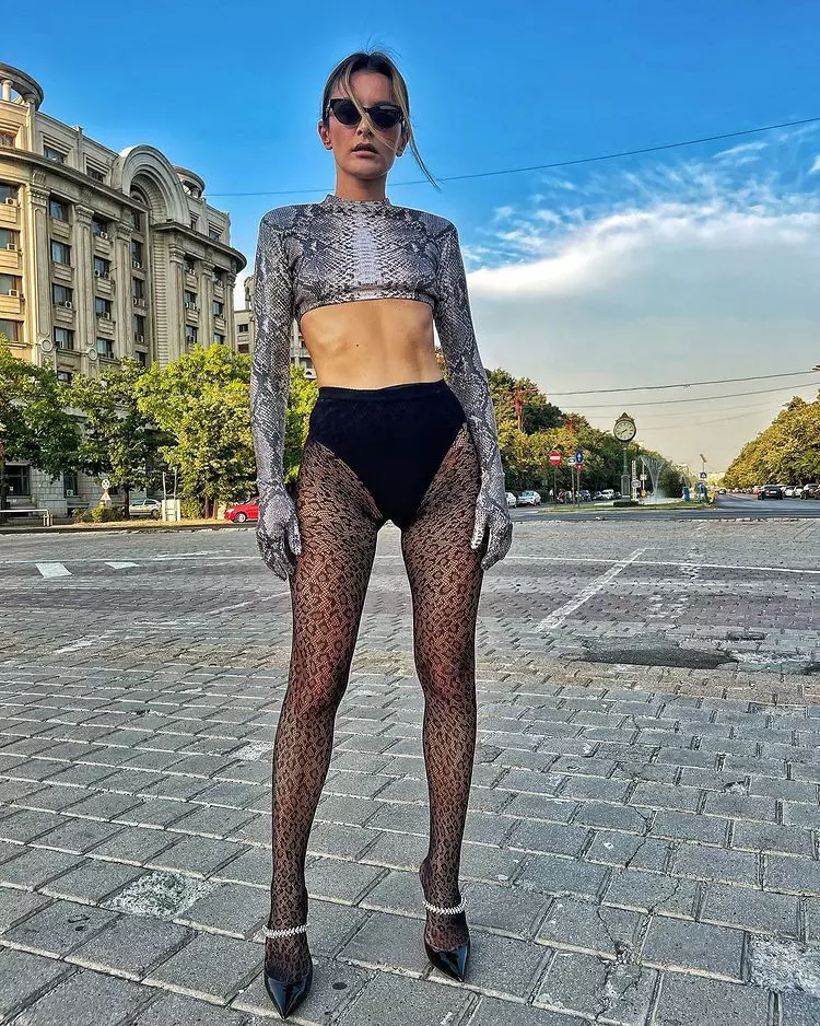 ruxi-s-a-despartit-de-iubit-dupa-intoarcerea-de-la-sunt-celebru-scoate-ma-de-aici-care-a-fost-motivul