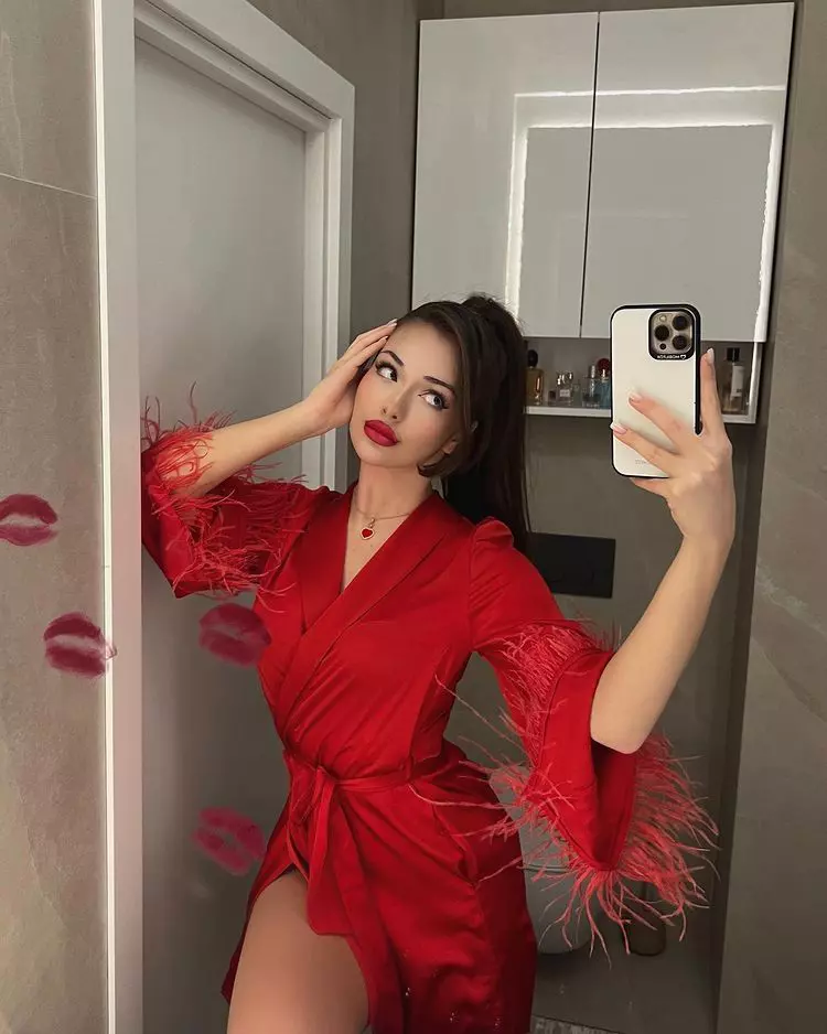 andreea-bostanica-regina-tiktok-ului-din-romania-mai-sexy-ca-niciodata