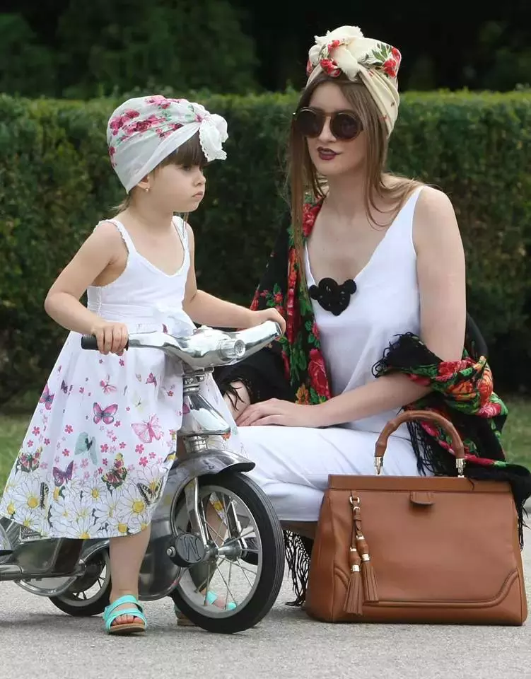 iulia-albu-si-mikaela