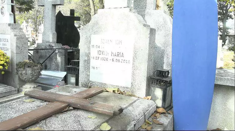 cum-arata-mormantul-lui-adrian-iovan1