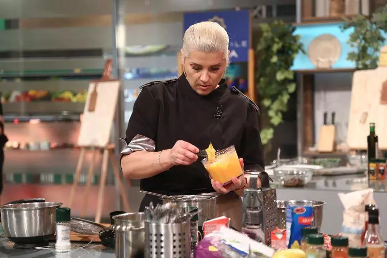 florica in bucatarie