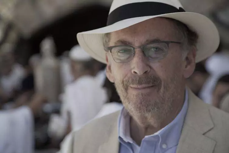 Robert Powell actor