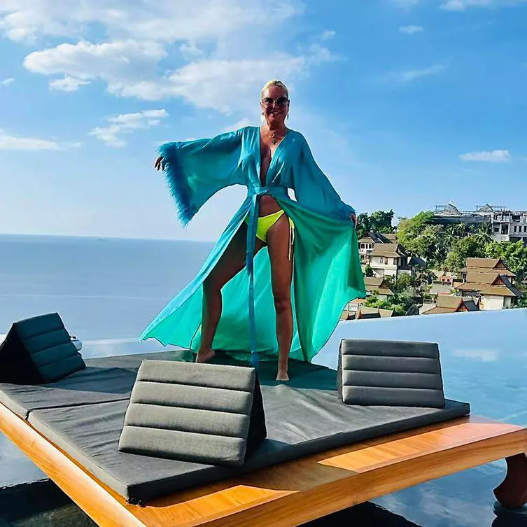 Cum-arata-Vica-Blochina-fara-machiaj.-Multi-nu-ar-recunoaste-o-pe-strada5-1