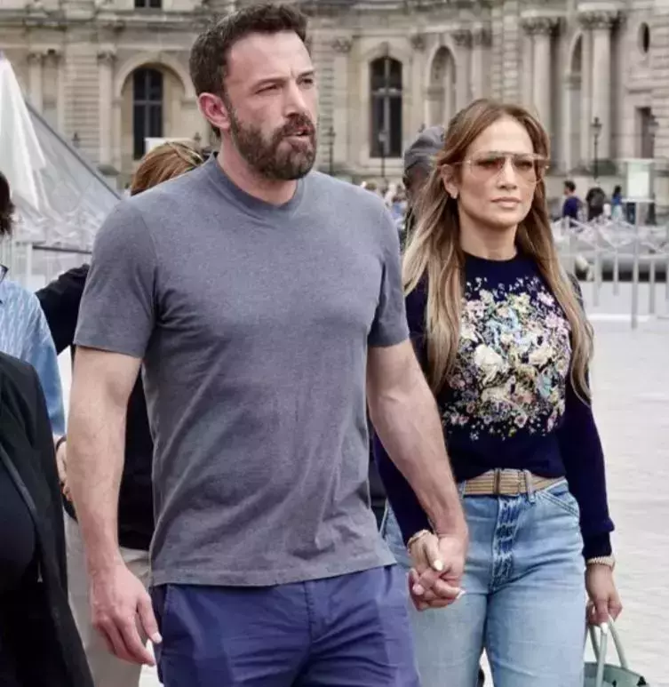 jlo-7
