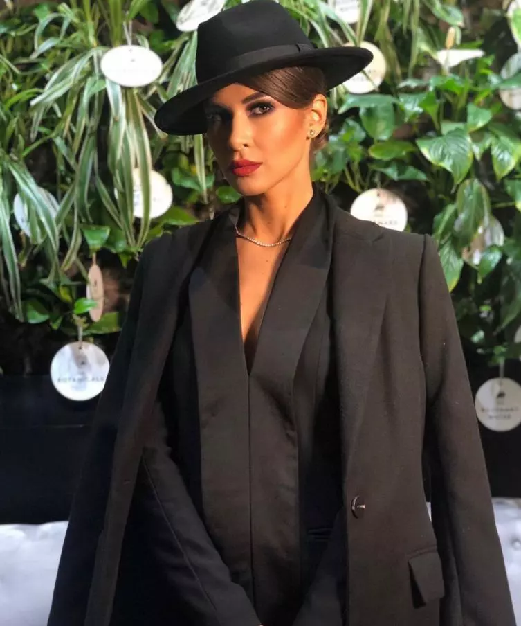 cristina-dorobantu-8