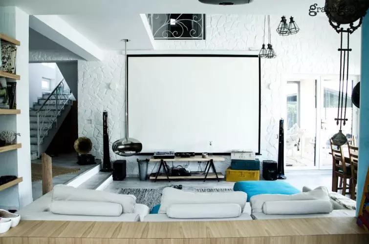 smiley-apartment-graph-geeks-vlist-8-1024x678.jpg