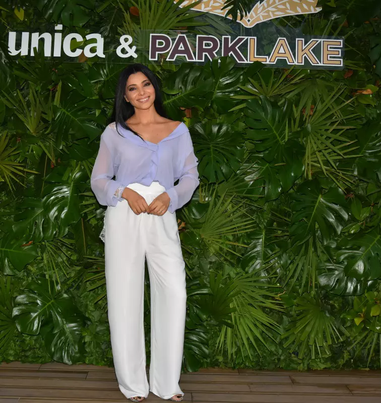 corina caragea pantaloni