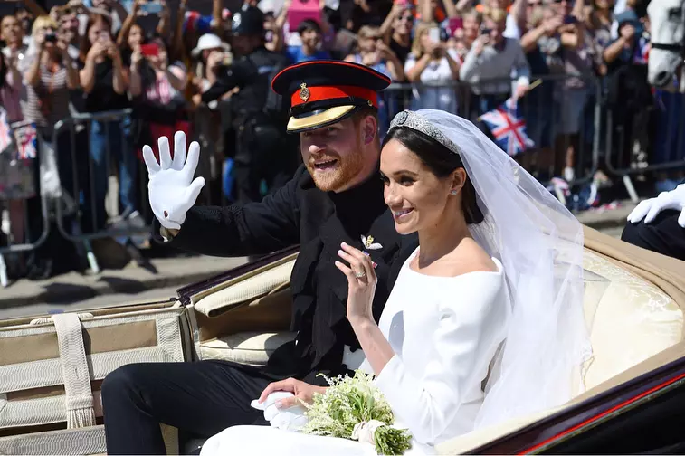 2. Prințul Harry și Meghan Markle s-au căsătorit pentru a controla America