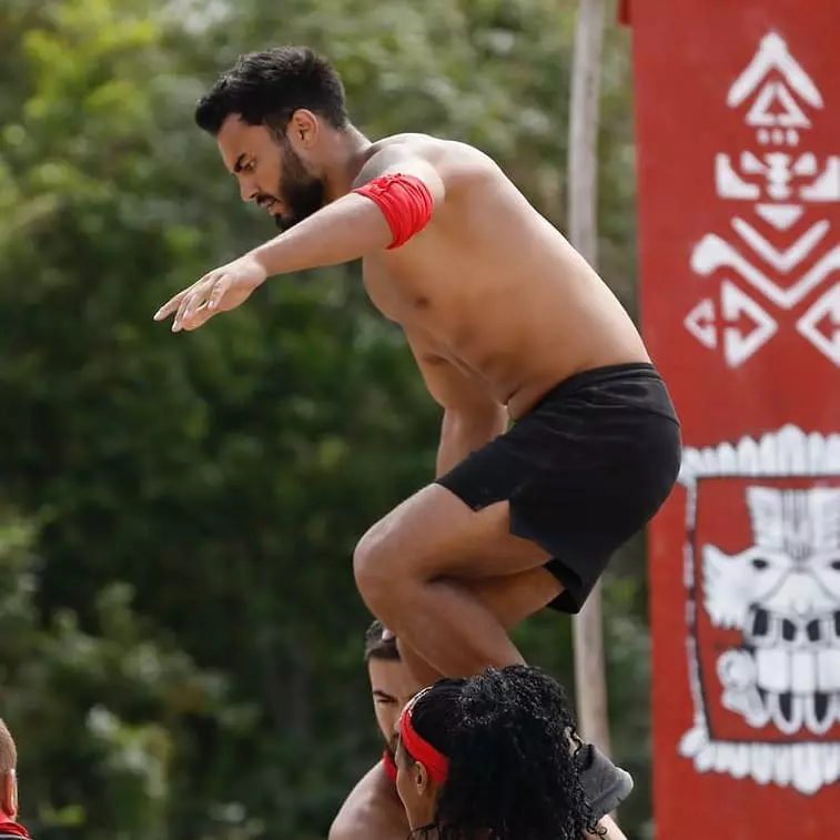 Jador de la „Survivor” împlinește 26 de ani