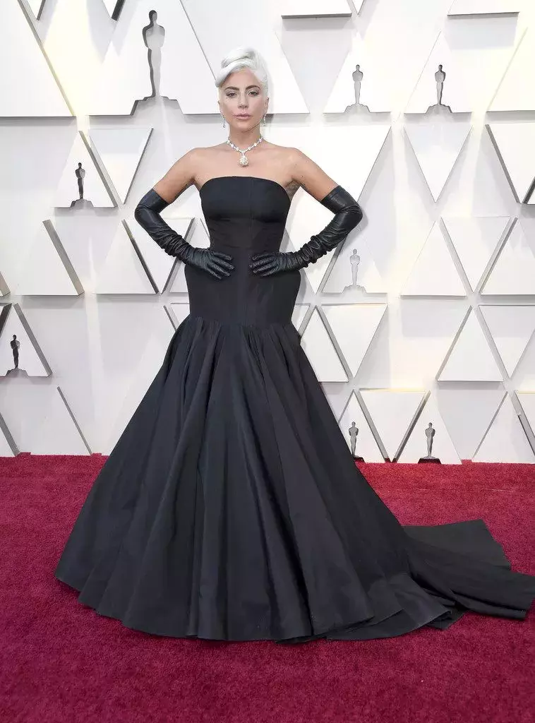 32. Lady Gaga în Alexander McQueen în 2019