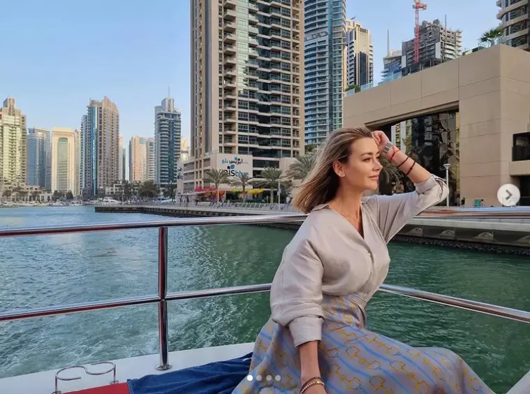 Denisa Tănase are o afacere cu parfumuri, cu magazine în toată lumea, și trăiește în Dubai