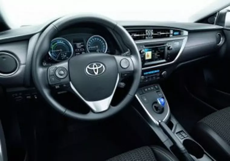 Noul Auris Hybrid_Interior