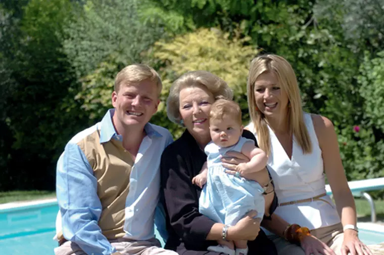 QUEEN BEATRIX OF THE NETHERLANDS RETRO