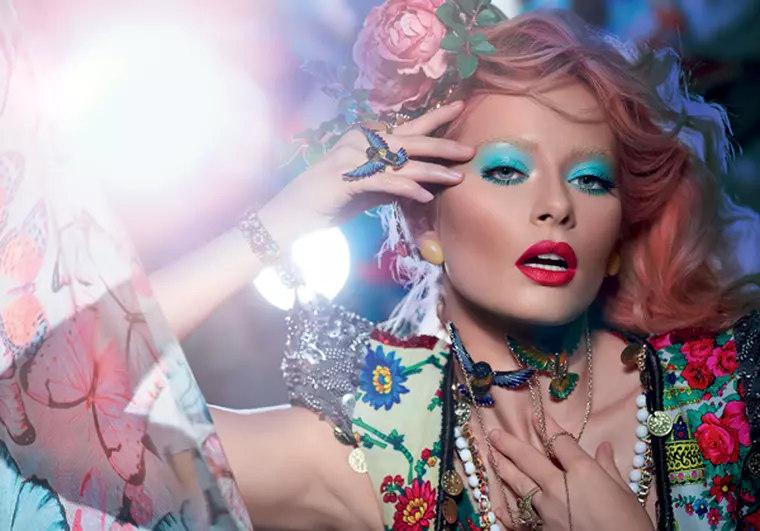 Laura Cosoi Viva mai