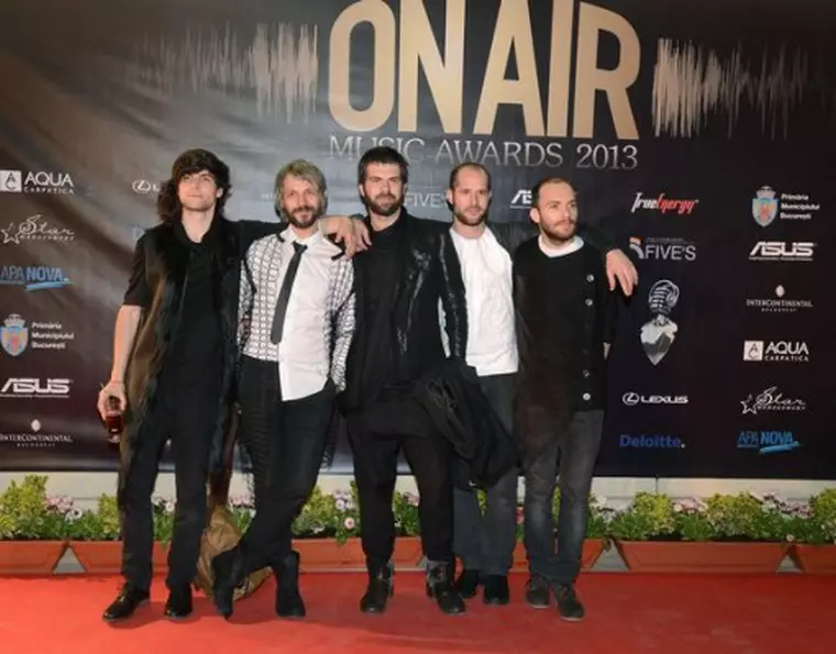 Robin-and-the-Backstabbers-510x399