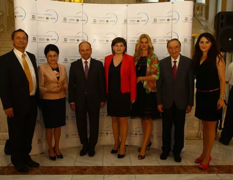 Reprezentanti L'Oreal, Senat, UNESCO