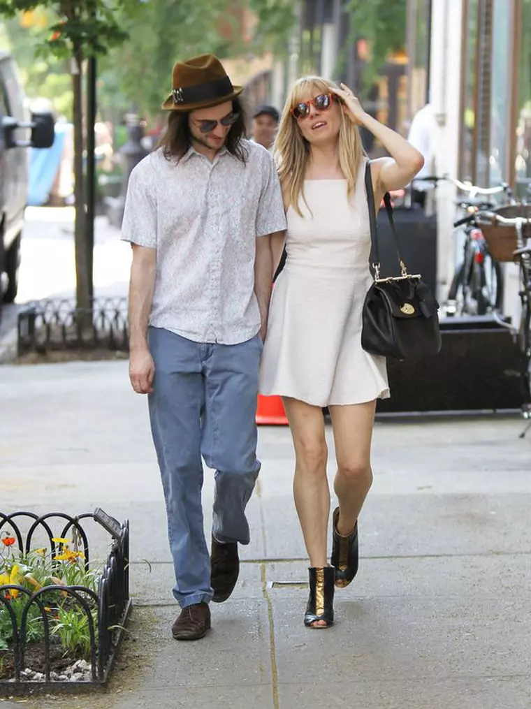Sienna Miller in a pretty summer dress with fiance Tom Sturridge