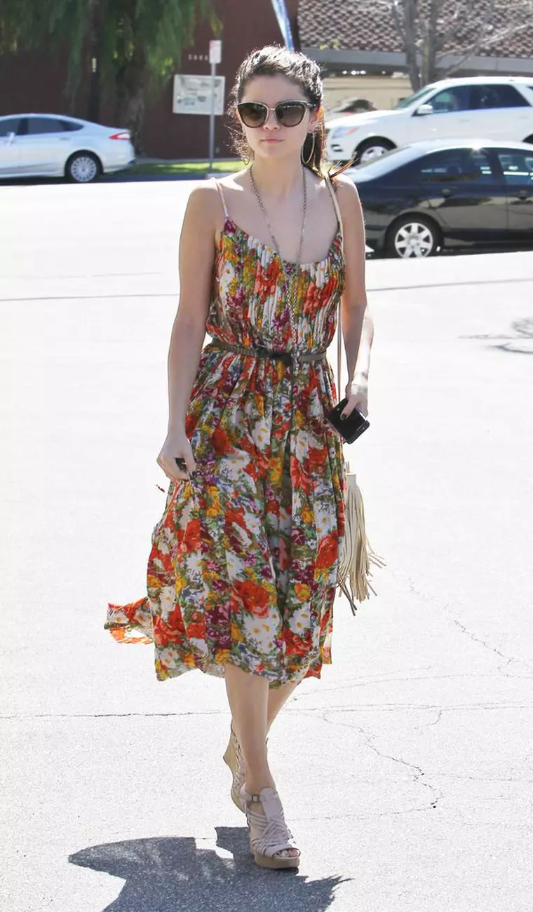 Selena Gomez looking ready for summer