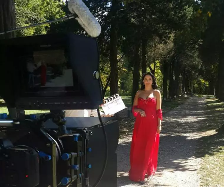 Andreea marin rosu 2