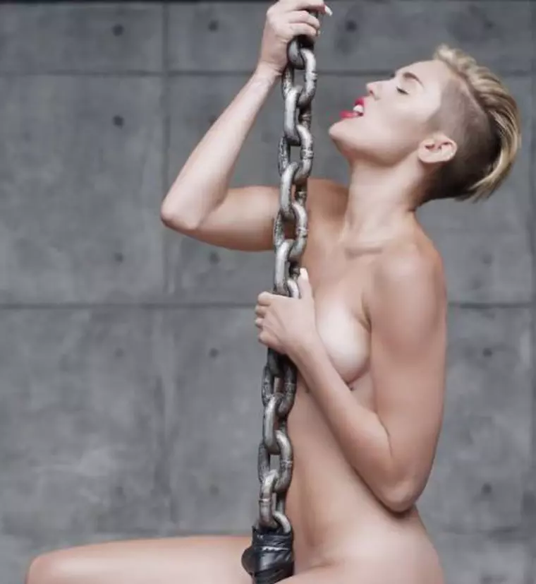 RTEmagicC_deybracata_miley_cyrus.jpg
