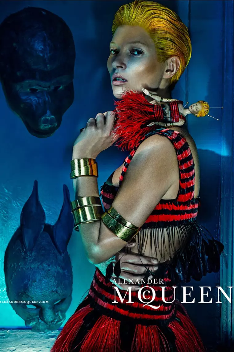Kate Moss pentru Alexander McQueen