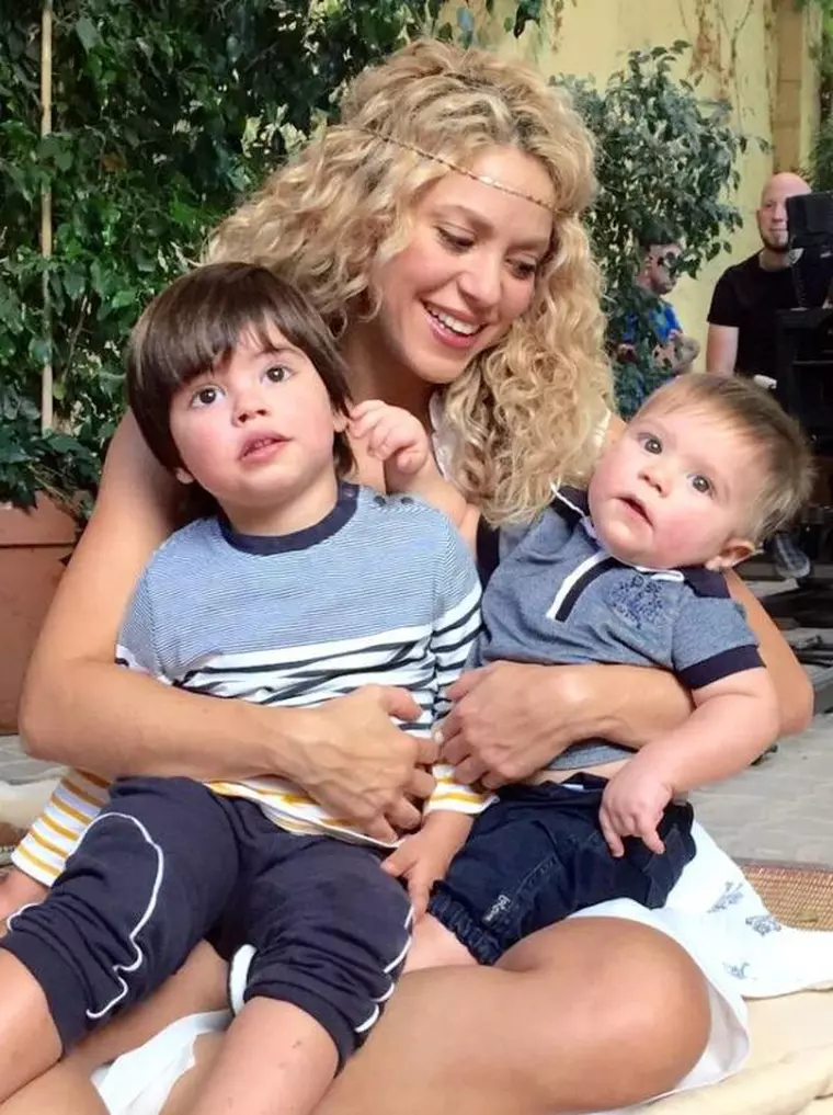 shakira2