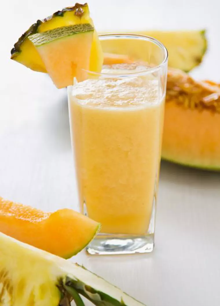 Ananasul - proprietăți și beneficii pentru sănătate. Cum se mănâncă ananasul