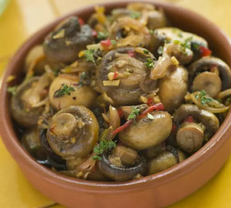 Cu ce poți înlocui carnea în alimentație