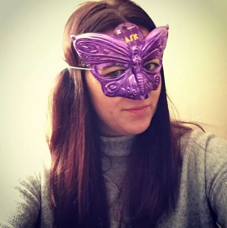 ce-se-intampla-nu-demachezi-o-luna 1