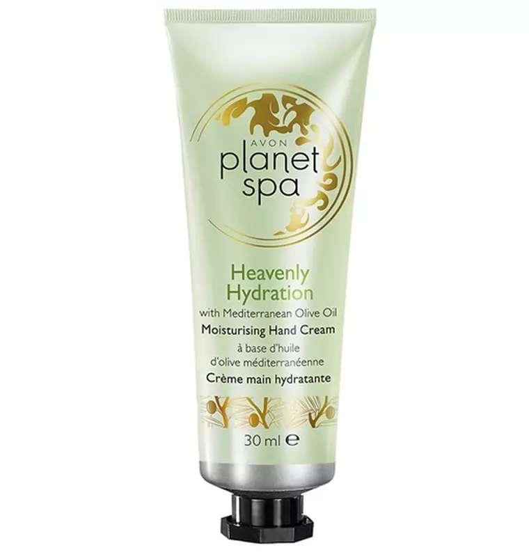 Ce ritual de îngrijire al pielii trebuie să ai când e frig afară. crema hidratantă de mâini este indispensabilă în ritualul de îngrijire a pielii