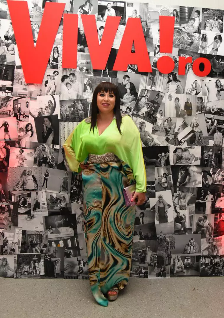 Oana Roman a făcut senzație la petrecerea Viva! Vezi cum s-a îmbrăcat