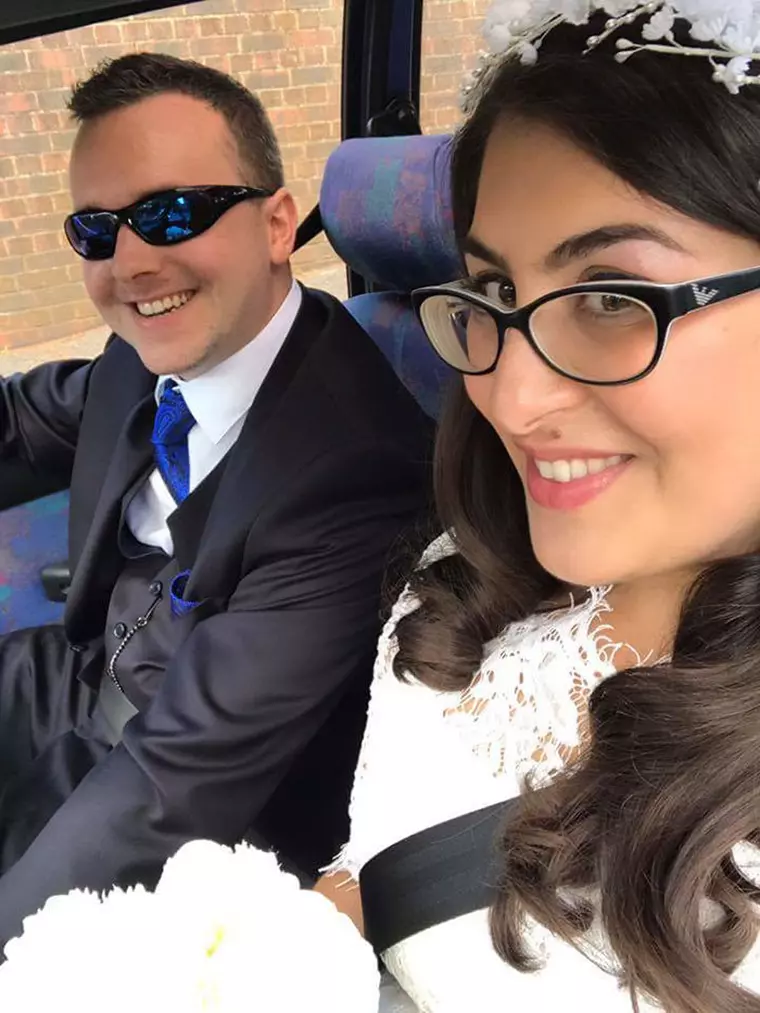 femeia care si-a intalnit iubitul pe twitter