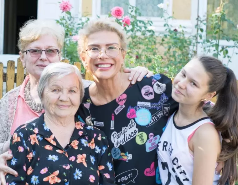 Cum arată mama și bunica lui Teo Trandafir