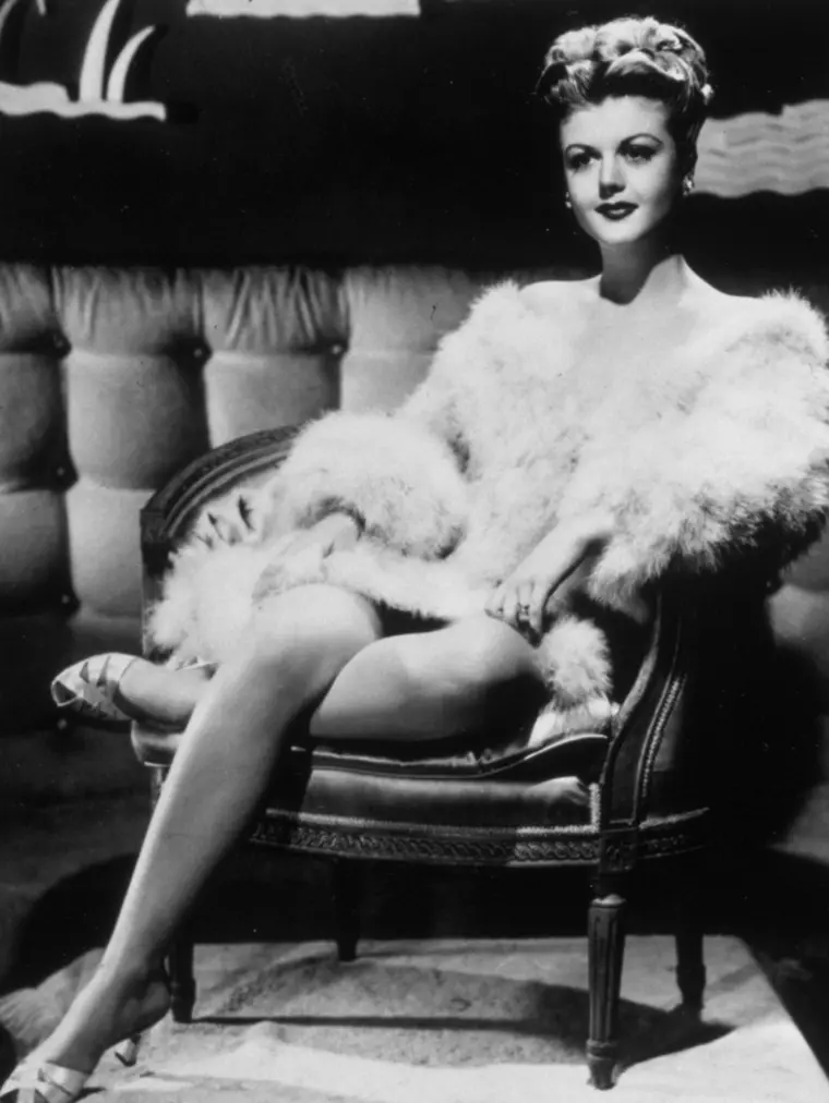 Angela Lansbury, la 92 de ani. Cum arăta în tinerețe