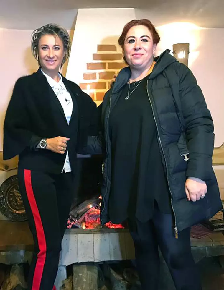 Oana Roman si Anamaria Prodan Reghecamp