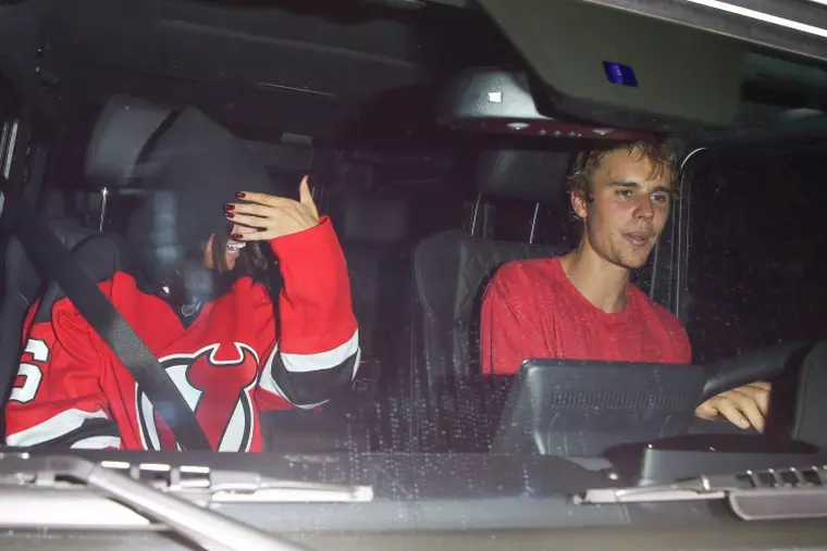 Selena Gomez si Justin Bieber 