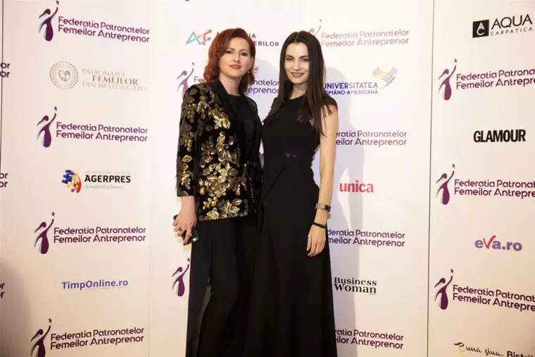 Gabriela Montoiu si Laura Calin