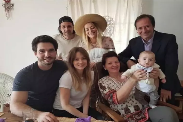 Delia si familia sa de Paste