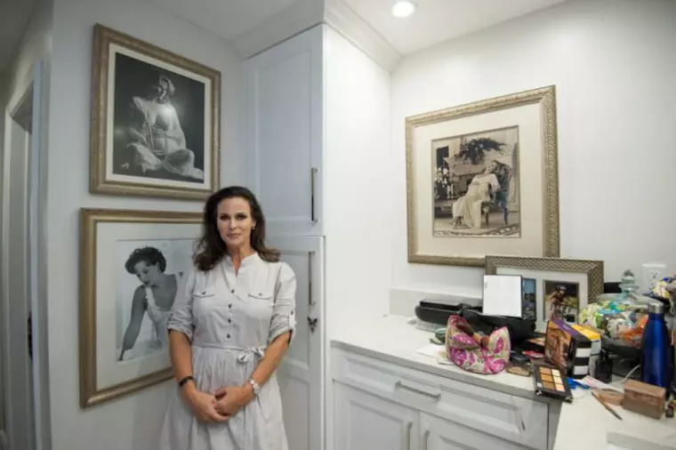 O femeie din Florida are 16 copii și arată senzațional la cei 44 de ani. Ce familie frumoasă!