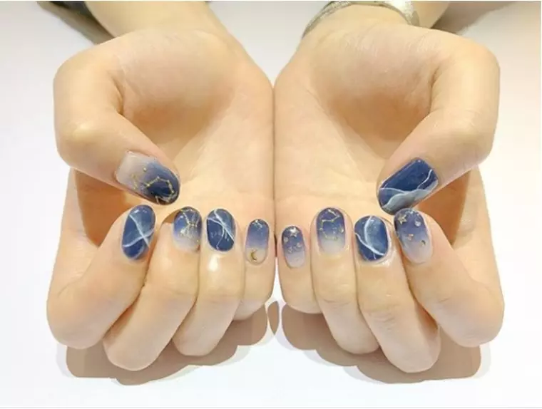 Negative Space manichiura trenduri 2018