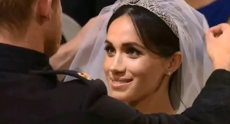 meghan markle la altar