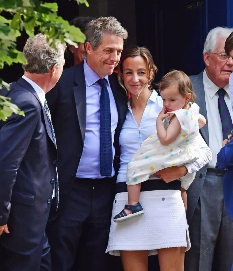 Hugh Grant s-a insurat