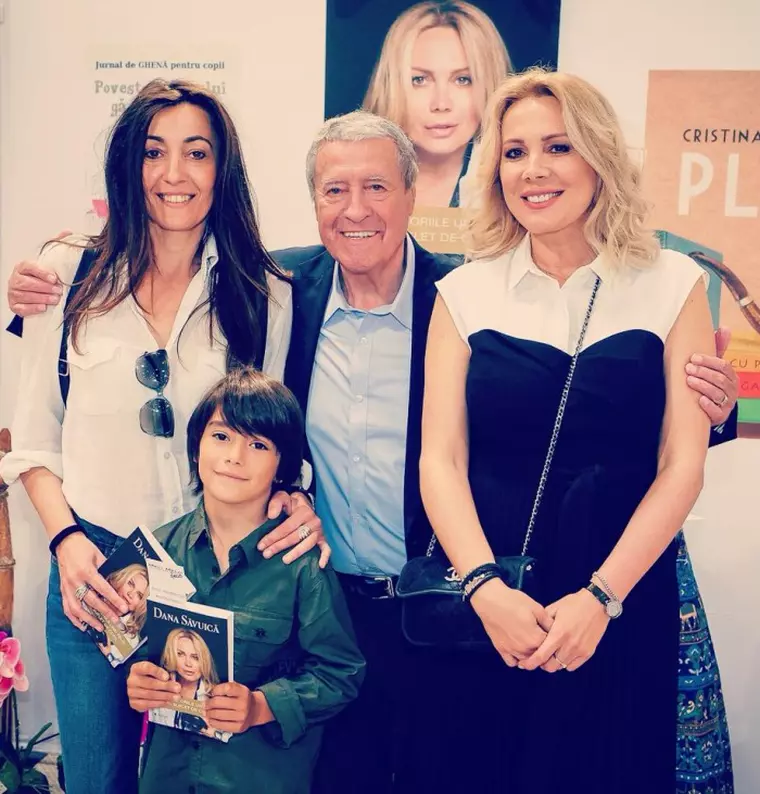 Dana Savuica - lansare carte - “Din călătoriile unei femei cu suflet de copil”
