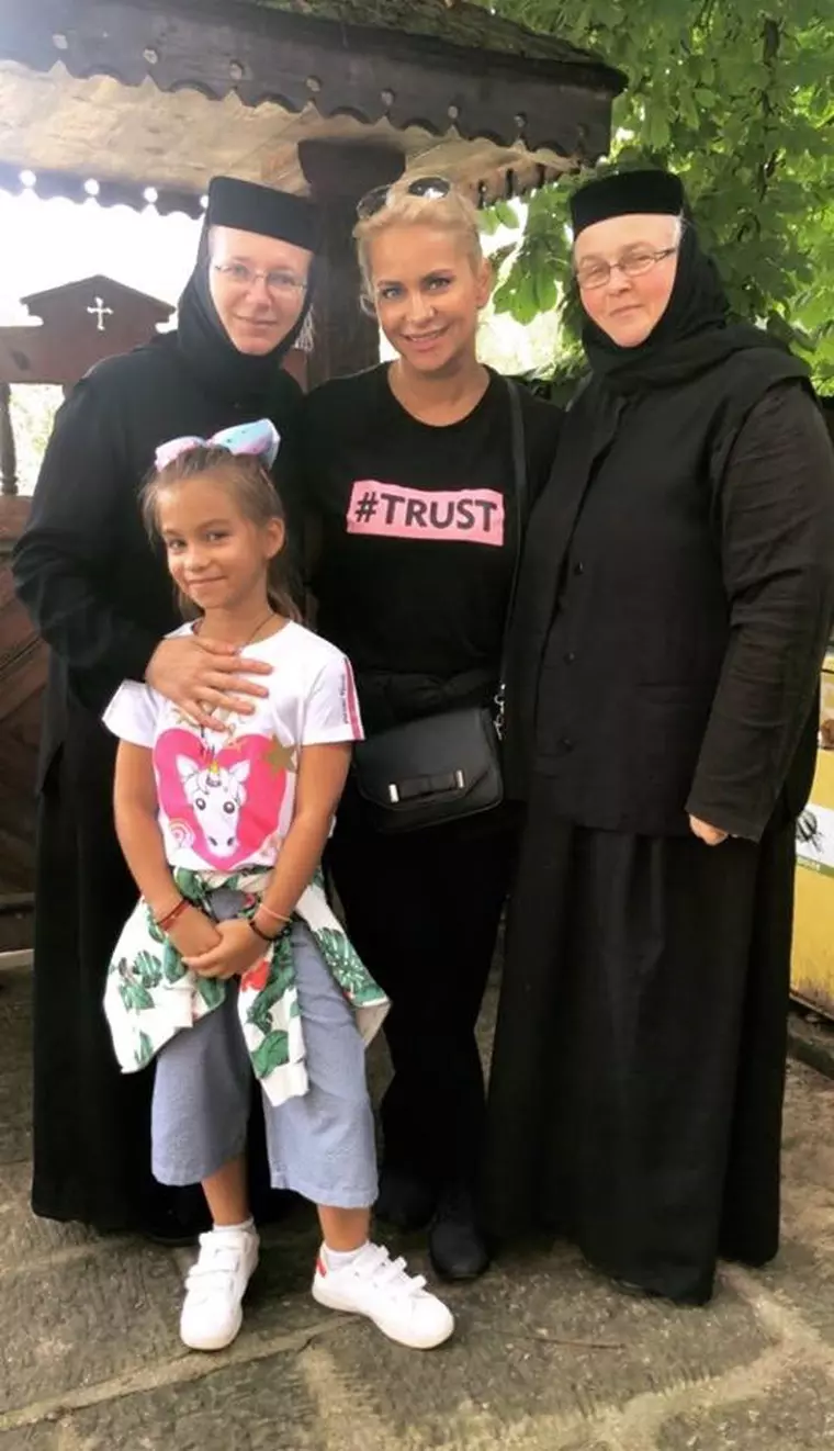 Paula Chirilă, experiență impresionantă la mănăstire: "N-am să uit niciodată îmbrățișarea aceea"