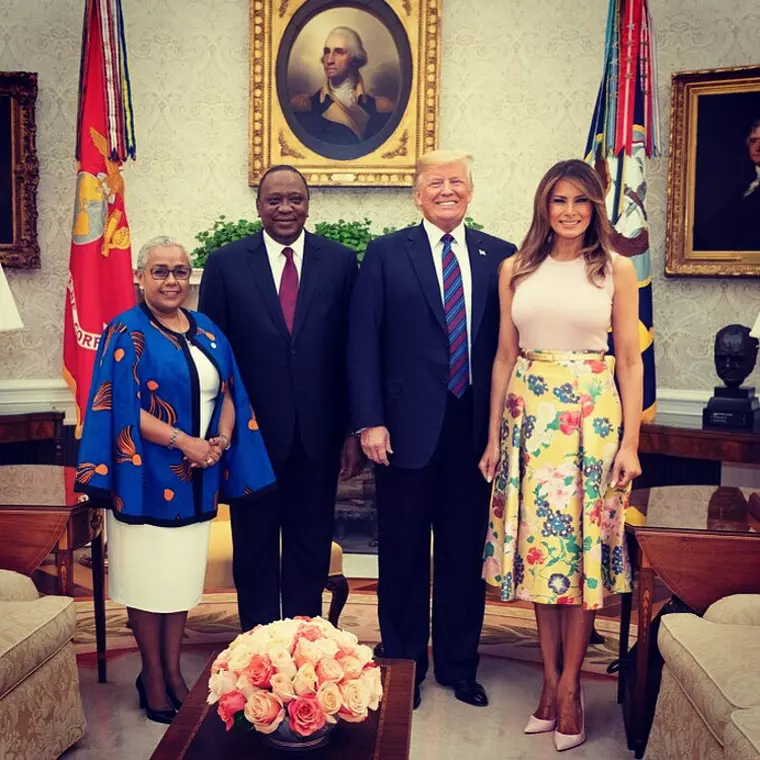 melania si donald trump, alaturi de presedintele Kenyei si sotia sa