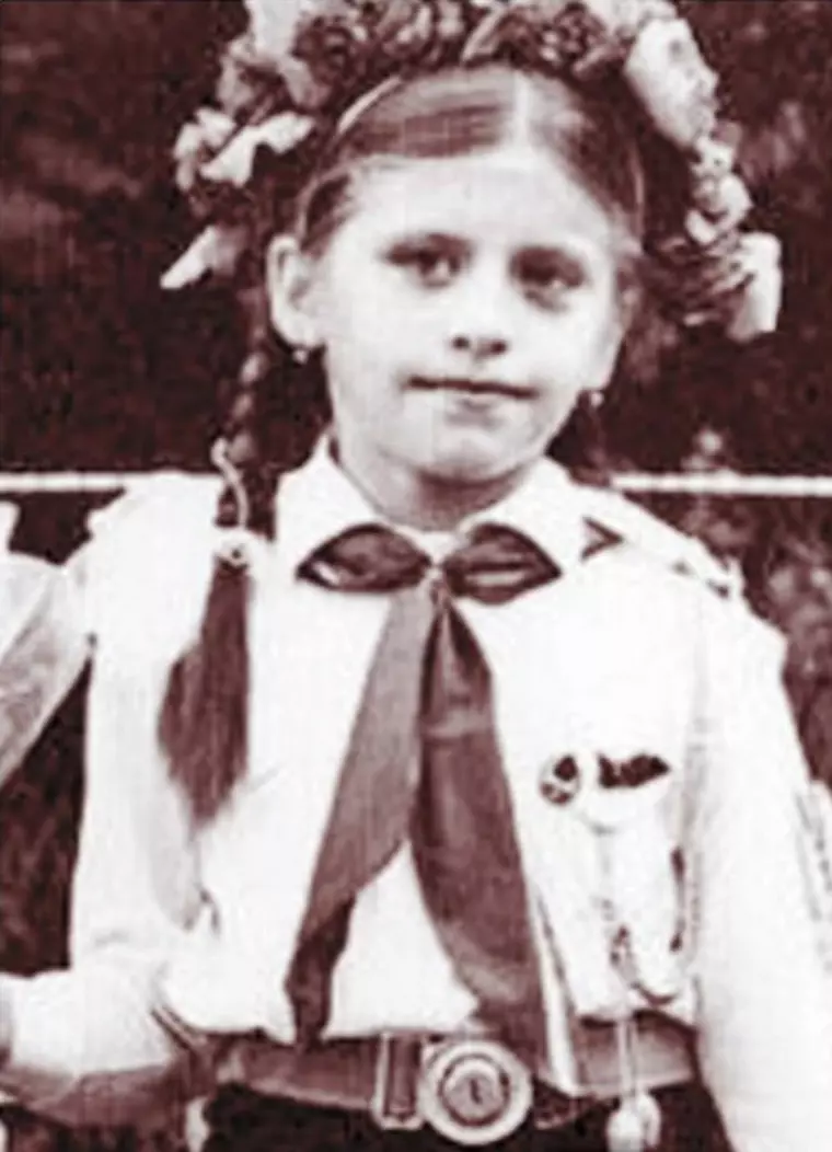 Loredana Groza in prima zi de scoala