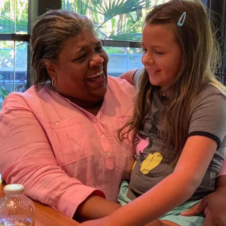 Connie Simpson dadaca celebra